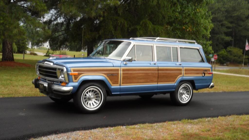 Purchase used Ultra Rare Spinnaker Blue 1991 Grand Wagoneer With